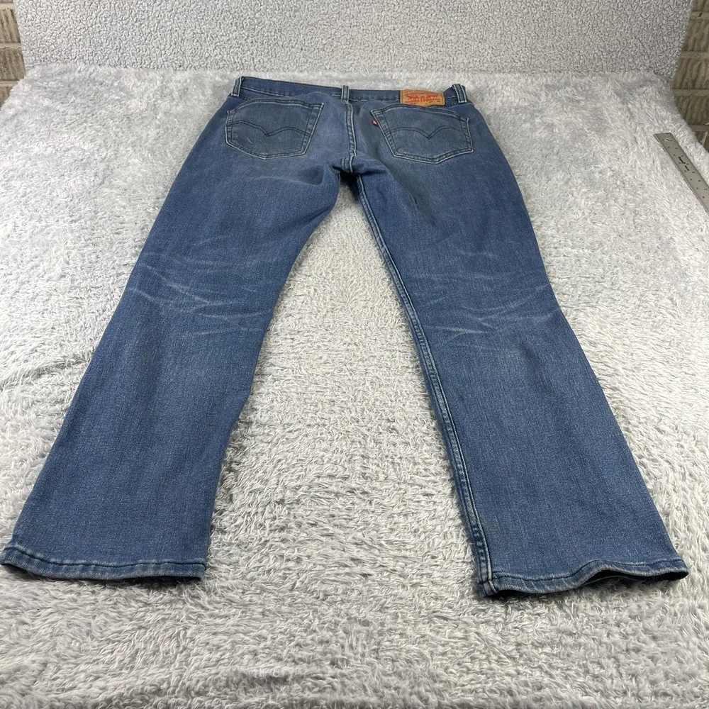 Levis 514 Mens 33x 30 Medium Wash Distressed Denim Straight Leg Jeans